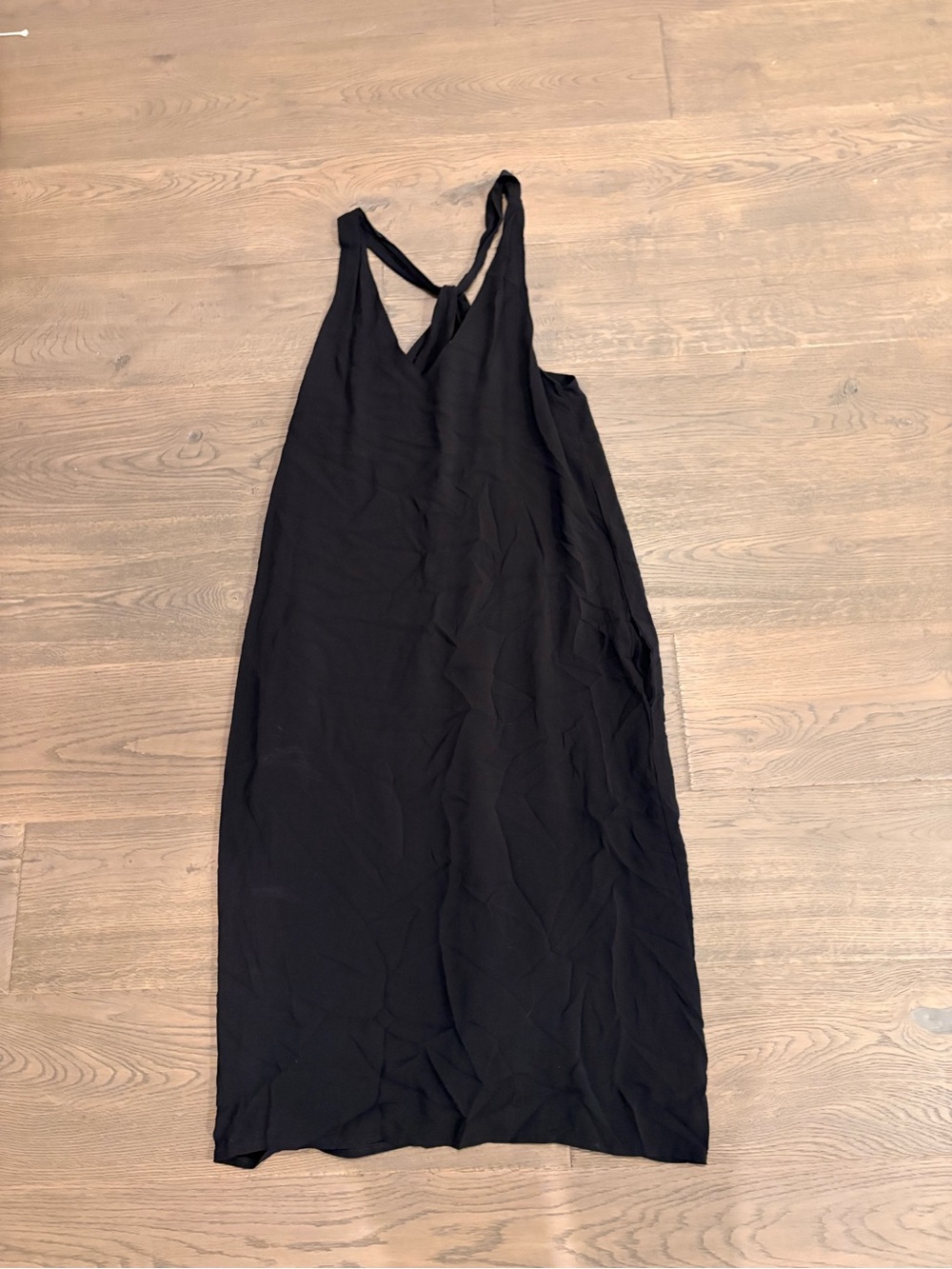 Women’s Black Sleeveless V-Neck Maxi Dress